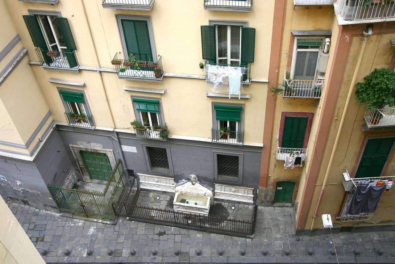 Al Centro E Meglio B&B Naples Exterior photo