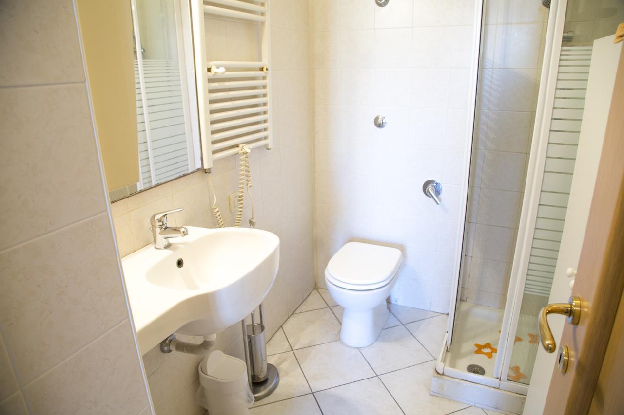 Al Centro E Meglio B&B Naples Exterior photo