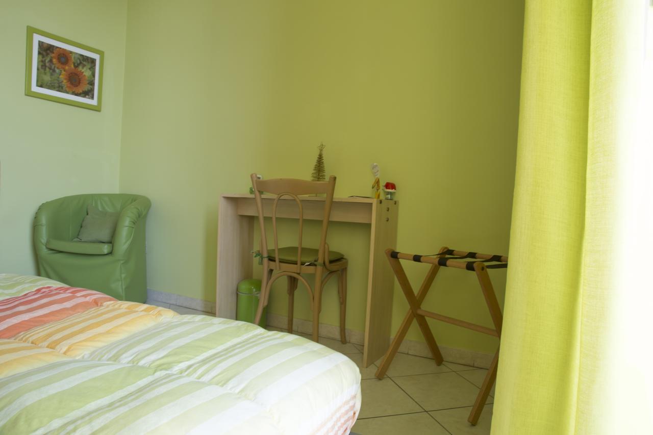 Al Centro E Meglio B&B Naples Exterior photo
