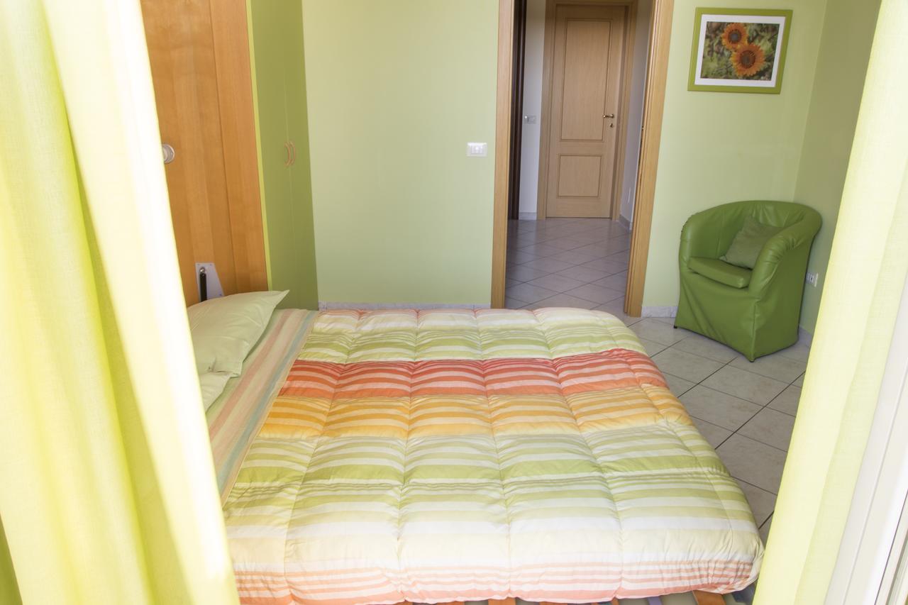 Al Centro E Meglio B&B Naples Exterior photo