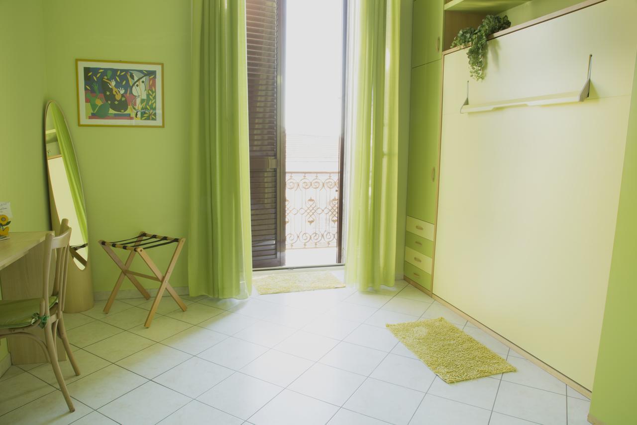 Al Centro E Meglio B&B Naples Exterior photo