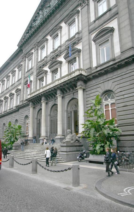 Al Centro E Meglio B&B Naples Exterior photo