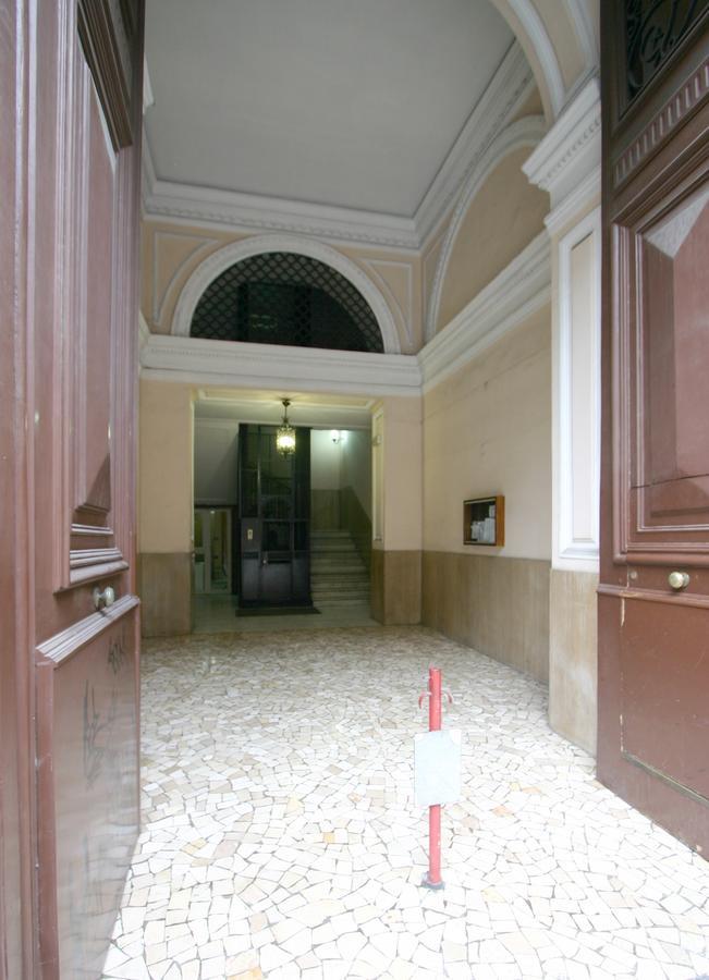 Al Centro E Meglio B&B Naples Exterior photo